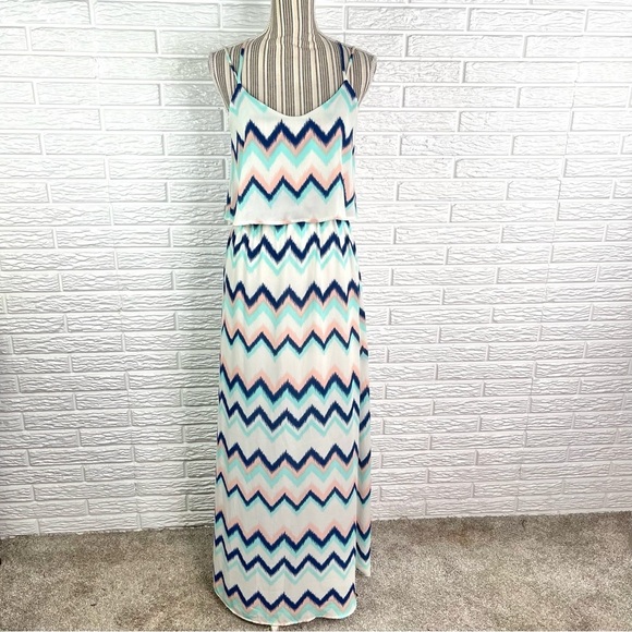 Peach Love California Dresses & Skirts - Peach Love Multicolored Chevron Tiered Ruffle Maxi Dress Size Small White Blue